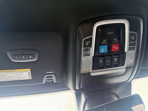 New 2026 RAM 2500 Laramie AWD/4WD image 12