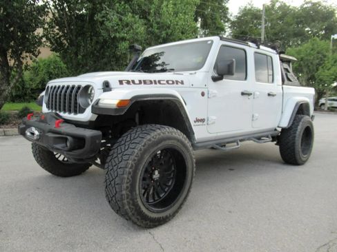 Used 2023 Jeep Gladiator Rubicon w/ LED Lighting Group AWD/4WD image 3