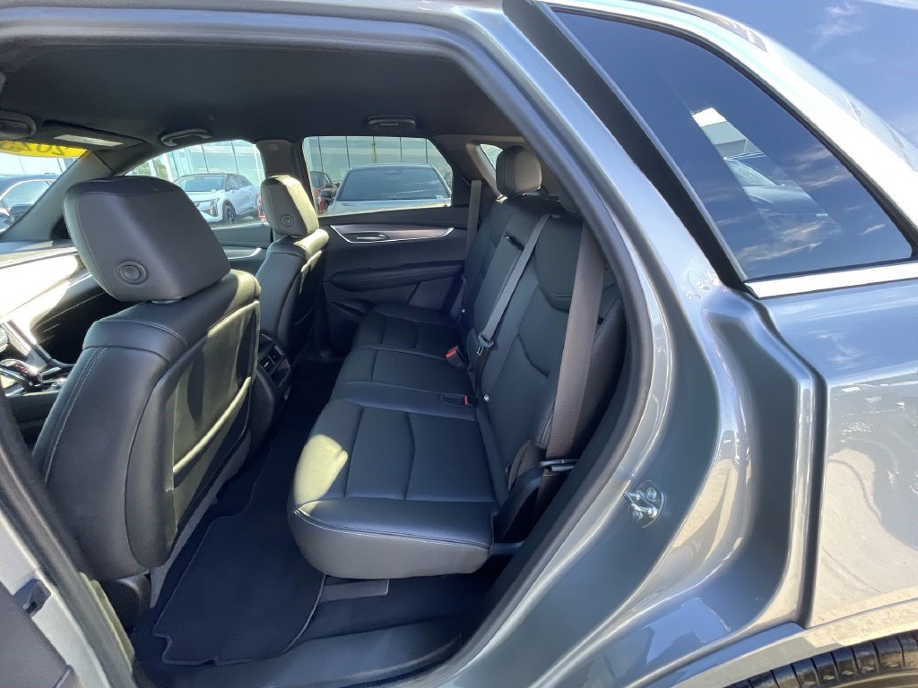 Certified 2025 Cadillac XT5 Luxury FWD image 23