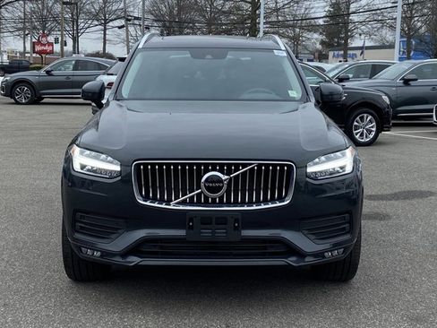 Used 2022 Volvo XC90 T5 Momentum w/ Climate Package image 2