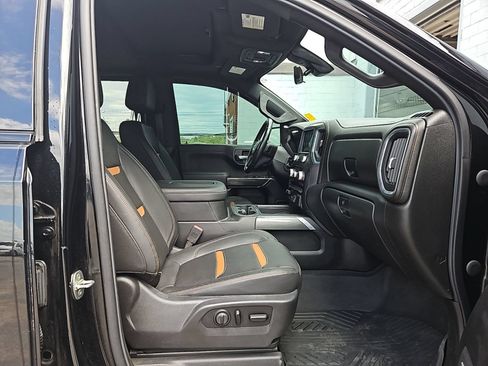Used 2020 GMC Sierra 1500 AT4 w/ AT4 Premium Package AWD/4WD image 9