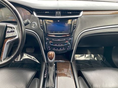Used 2014 Cadillac XTS Premium image 11