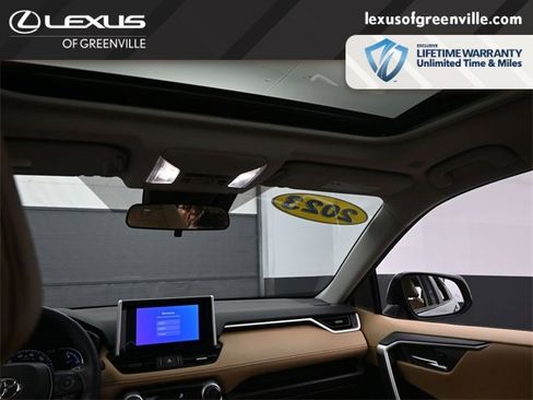 Used 2023 Toyota RAV4 XLE Premium image 27