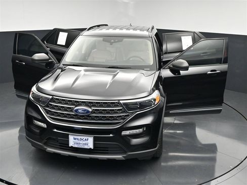 Used 2021 Ford Explorer XLT w/ Equipment Group 202A RWD image 28
