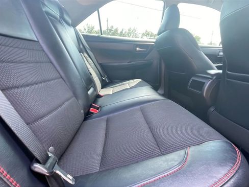 Used 2016 Toyota Camry SE FWD image 14