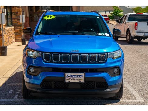 Used 2022 Jeep Compass Latitude w/ Sun and Sound Group AWD/4WD image 8