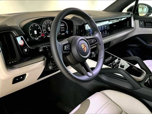 New 2026 Porsche Cayenne AWD/4WD image 4