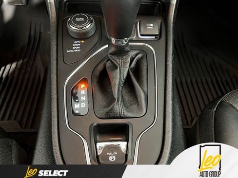Used 2022 Jeep Cherokee Latitude Lux w/ Sun & Sound Group AWD/4WD image 15