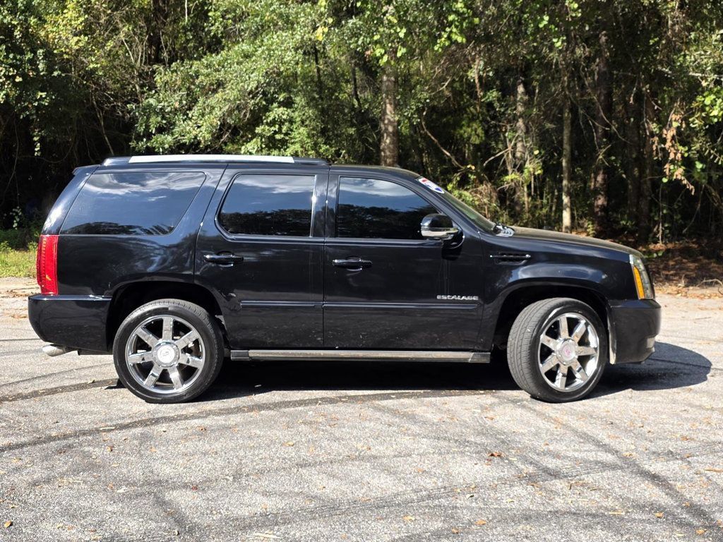 Used 2014 Cadillac Escalade Luxury RWD image 37