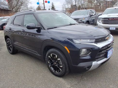 Certified 2021 Chevrolet TrailBlazer LT w/ Convenience Package image 2