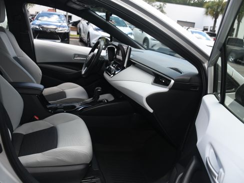 Used 2025 Toyota Corolla SE FWD image 19