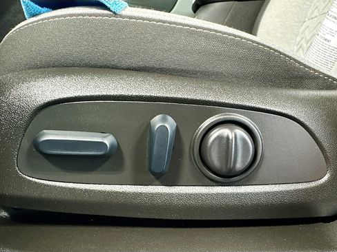 Used 2022 Chevrolet Equinox LT image 17