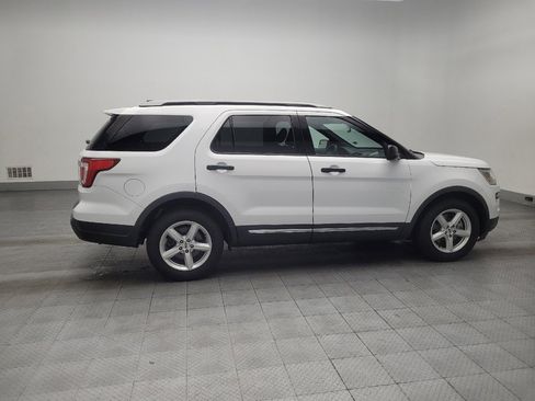 Used 2019 Ford Explorer XLT w/ Class III Trailer Tow Package image 10