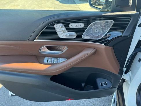 Used 2024 Mercedes-Benz GLS 450 4MATIC image 22