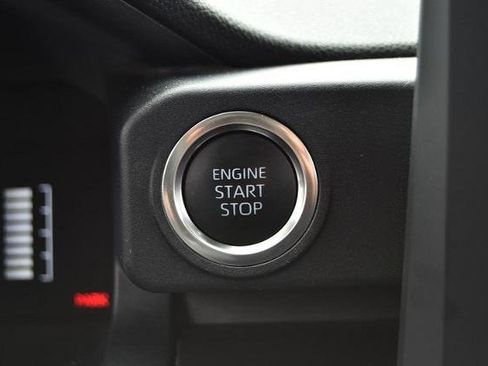 Used 2025 Toyota 4Runner Limited image 18