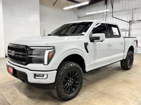 Used 2024 Ford F150 Lariat w/ Bed Utility Package AWD/4WD image 4