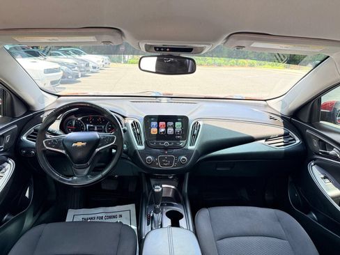 Used 2018 Chevrolet Malibu LT FWD image 29
