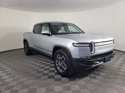 Used 2023 Rivian R1T Adventure AWD/4WD image 7