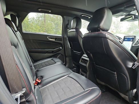 Used 2022 Ford Edge ST-Line image 15