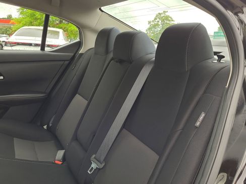 Used 2021 Nissan Sentra SV FWD image 13