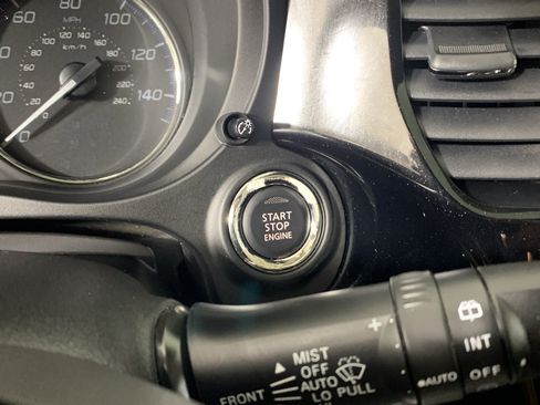 Used 2020 Mitsubishi Outlander SE FWD image 17