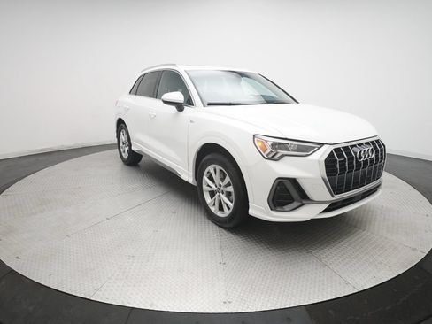 Used 2025 Audi Q3 2.0T Premium AWD/4WD image 38