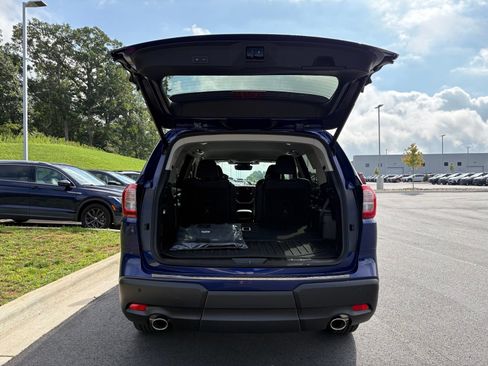 New 2026 Subaru Ascent Premium w/ Premium Package AWD/4WD image 11