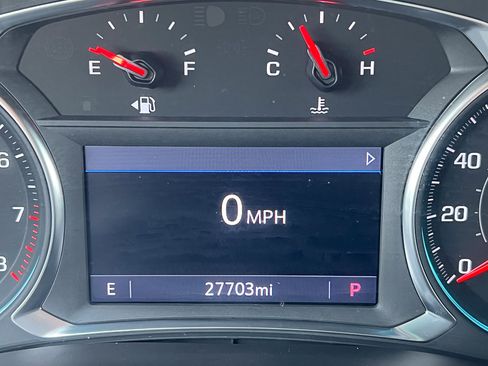 Used 2023 Chevrolet Traverse LT image 19