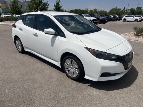 Certified 2025 Nissan Leaf S FWD image 2