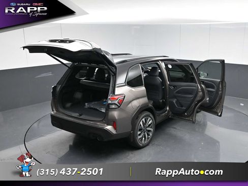 Used 2025 Subaru Forester Touring AWD/4WD image 34