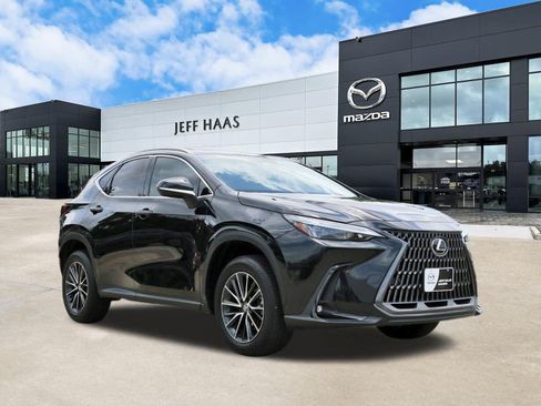 Used 2024 Lexus NX 250 FWD image 4