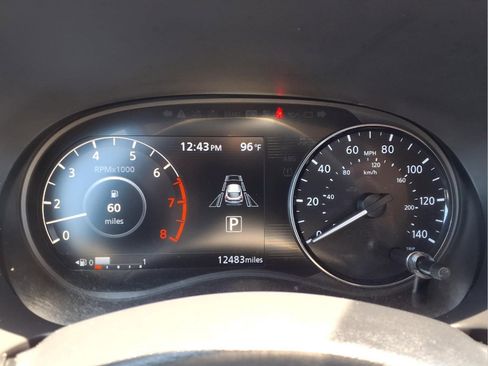Used 2024 Nissan Kicks SR w/ SR Premium Package FWD image 16