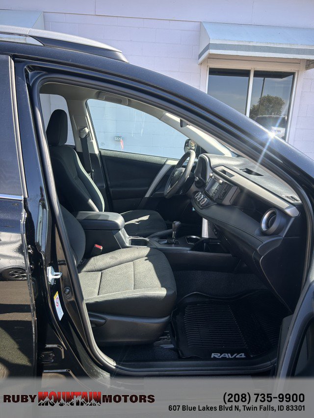 Used 2017 Toyota RAV4 LE w/ All Weather Liner Package AWD/4WD image 24