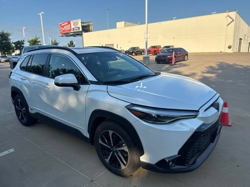 Used 2023 Toyota Corolla Cross XSE w/ Convenience Package AWD/4WD image 2