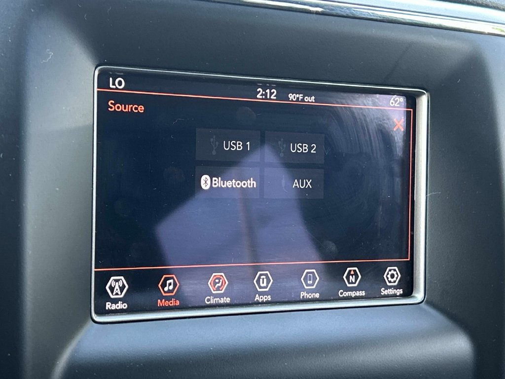 Certified 2020 Jeep Grand Cherokee Laredo AWD/4WD image 28