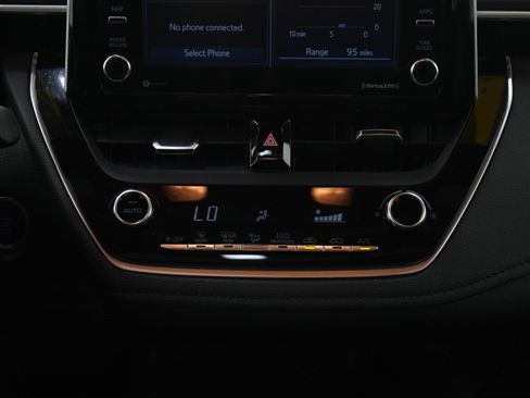 Used 2021 Toyota Corolla SE w/ SE Premium Package FWD image 16
