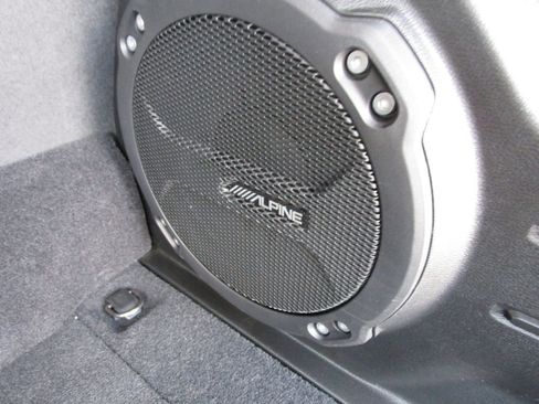 Used 2021 Jeep Wrangler Unlimited Sahara w/ Cold Weather Group image 15