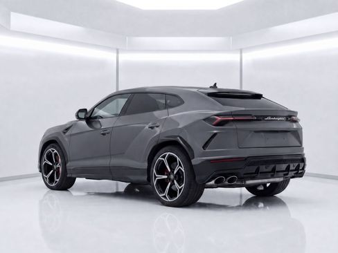 Used 2021 Lamborghini Urus AWD/4WD image 7