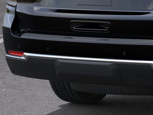 New 2026 Chevrolet Suburban LS image 24