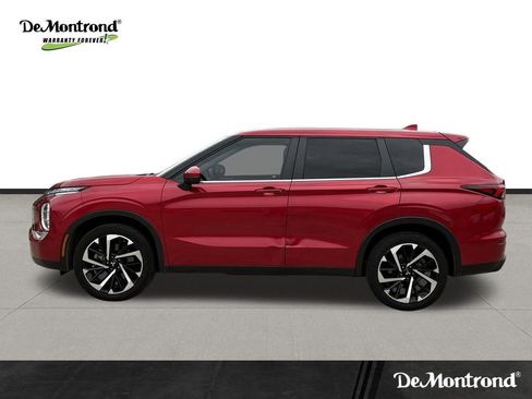 Used 2022 Mitsubishi Outlander SE image 8