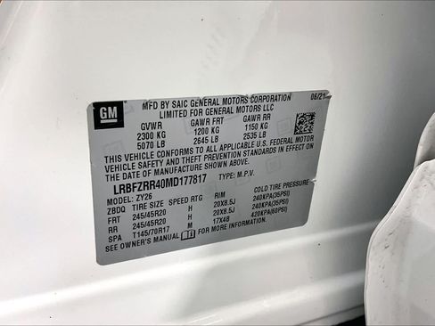 Used 2021 Buick Envision Avenir w/ Technology Package II FWD image 35