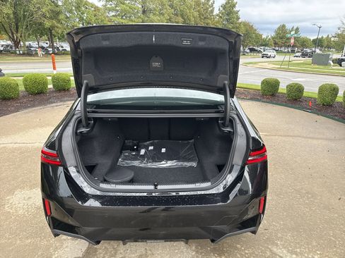 New 2026 BMW 530i xDrive w/ Executive Package image 24