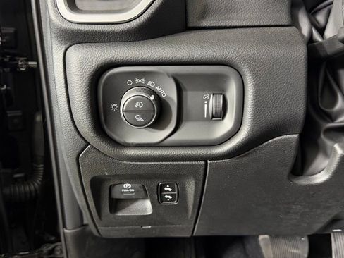 New 2026 RAM 1500 4x4 Crew Cab image 12