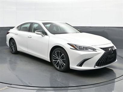 Certified 2022 Lexus ES 350 w/ Premium Package