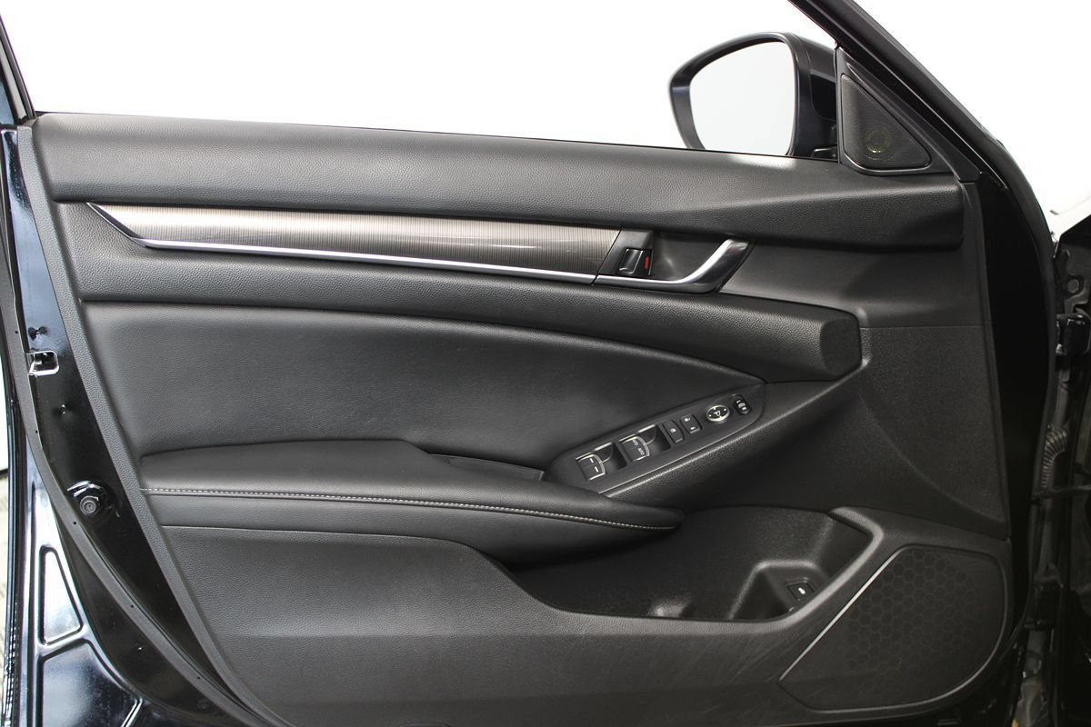 Used 2021 Honda Accord Sport image 4
