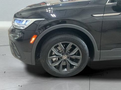 Certified 2024 Volkswagen Tiguan SE AWD/4WD image 34