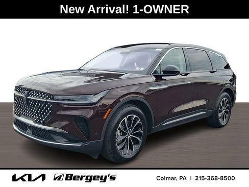 Used 2024 Lincoln Nautilus Premier AWD/4WD image 1