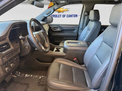 Used 2023 Chevrolet Tahoe Z71 w/ Luxury Package AWD/4WD image 9