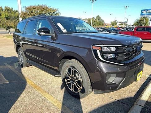 New 2025 Ford Expedition Active image 23