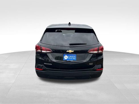 Used 2023 Chevrolet Equinox LS w/ LS Convenience Package AWD/4WD image 5